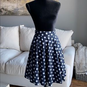 Amanda & Chelsea Navy Polka dot Skirt size 4